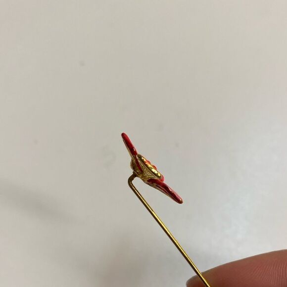 Vintage Retro Red Flower Pin - Picture 6 of 6